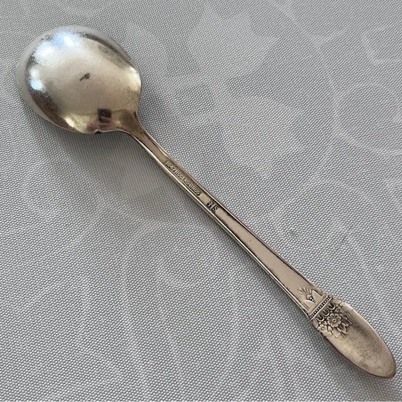1847 Rogers Bros “First Love” Silverplate 6 7/8" teaspoon Vintage - Picture 2 of 14